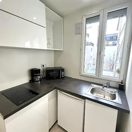 Cosy Calme Et Tres Bien Situe Apartment Paris